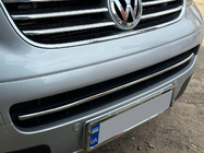 Volkswagen T5 Caravelle 2004–2010 Nerjaveča zaščitna obloga rešetke odbijača fotografija 1