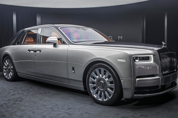 Uradno predstavljen Rolls-Royce Phantom osme generacije