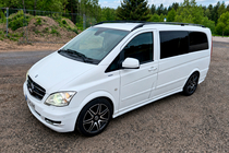 Mercedes Viano 2004–2014 Črni strešni relingi CAN Originalni dizajn (kovinske noge) fotografija 2