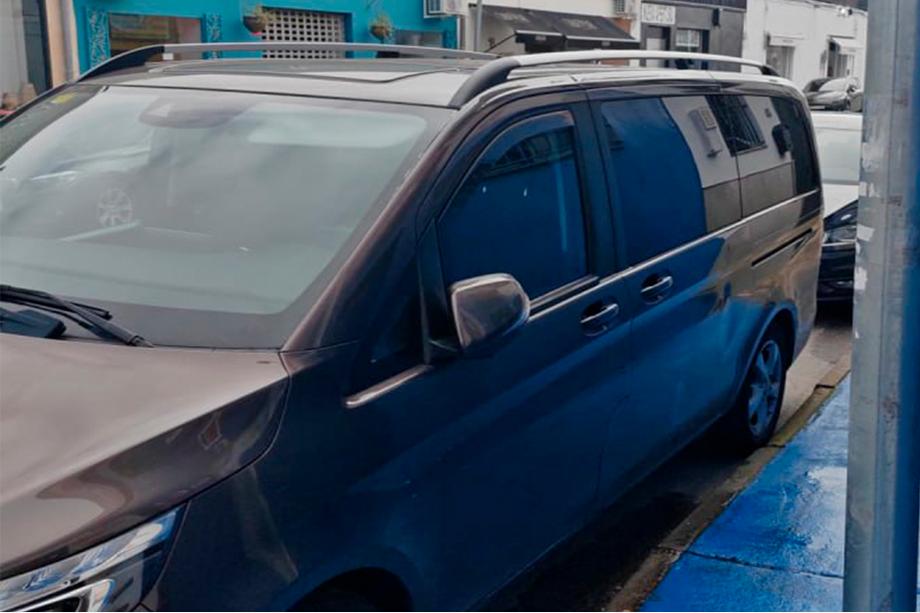 Mercedes Viano 2004–2014 Kromirane strešne letve CAN, originalni dizajn (kovinske noge) Fotografija 8