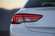 Pregled novega liftbacka Opel Insignia fotografija 3