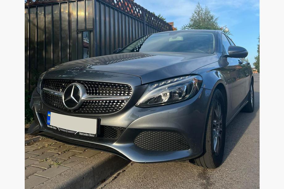 Mercedes C-class W205 2014–2021 Sprednja maska Diamond Silver (za Avantgarde/AMG-Line/C43 AMG) Fotografija 3