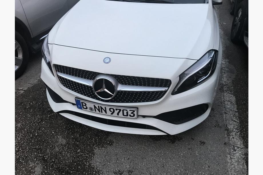 Mercedes C-class W205 2014–2021 Sprednja maska Diamond Silver (za Avantgarde/AMG-Line/C43 AMG) Fotografija 8