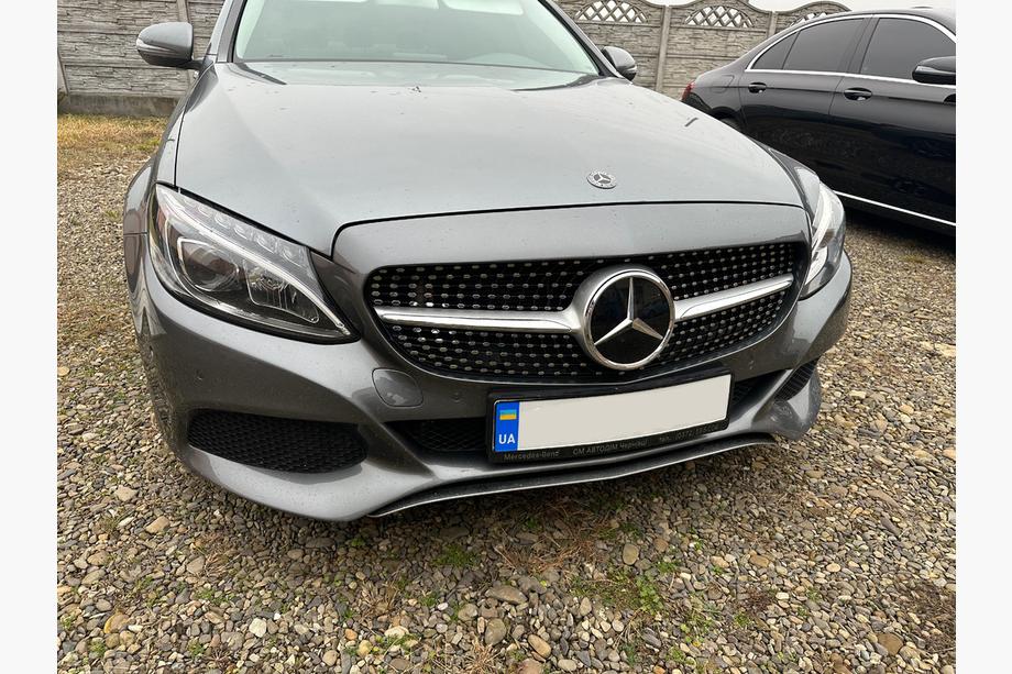 Mercedes C-class W205 2014–2021 Sprednja maska Diamond Silver (za Avantgarde/AMG-Line/C43 AMG) Fotografija 2
