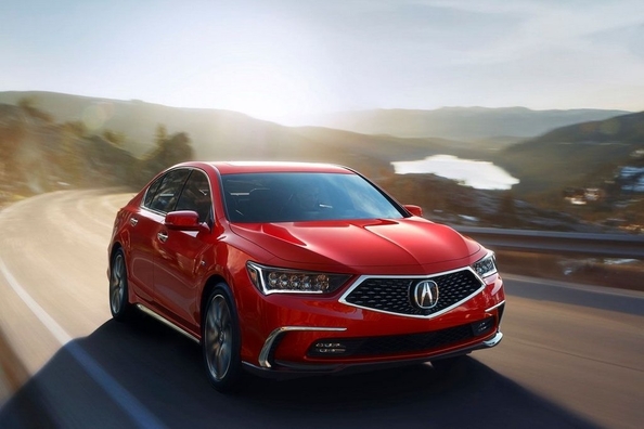 Predstavljena posodobljena limuzina Acura RLX