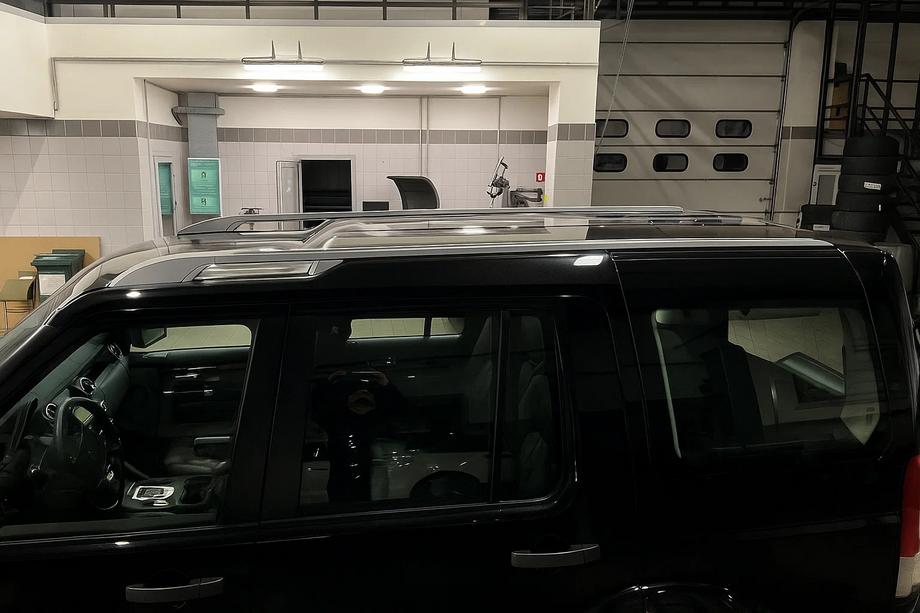 Land Rover Discovery IV 2009–2017 Strešne sani Original model (sive) Image