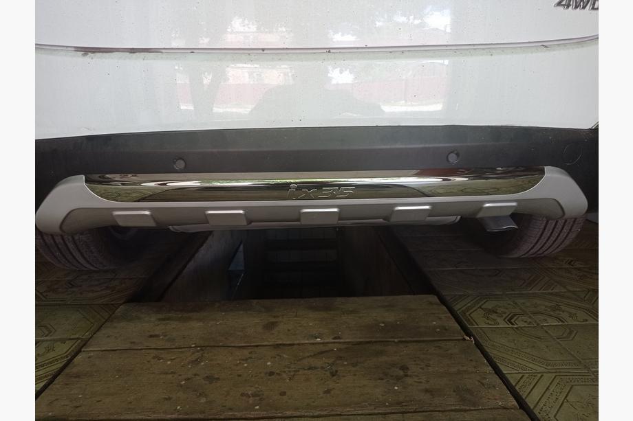 Hyundai IX-35 2010–2015 Zadnji plastični dodatek difuzorja V2 Image