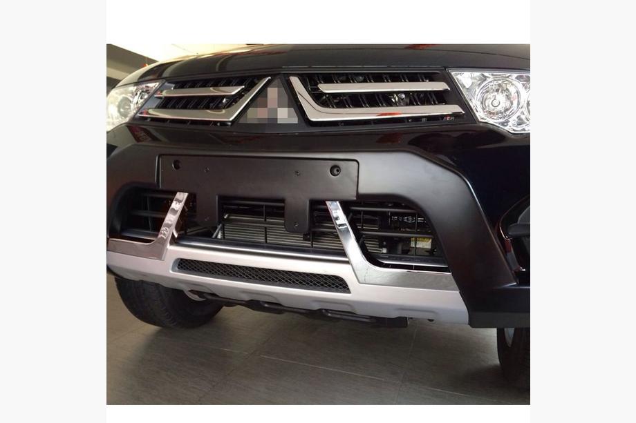 Mitsubishi Pajero Sport 2008–2015 Sprednji in zadnji lip spojler (2013-2015) Fotografija 3
