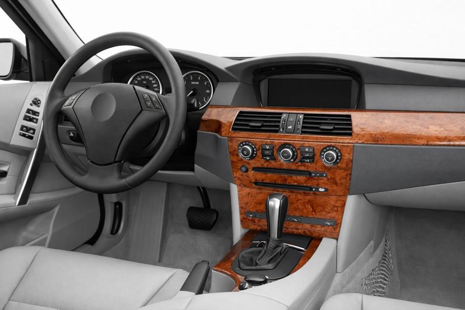 BMW Serija 5 E60/E61 2003–2010 Obloge armaturne plošče Meric Titan Image