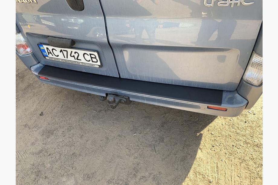 Opel Vivaro 2001–2015 Zaščitna letev zadnjega odbijača DDU (ABS) Fotografija 11