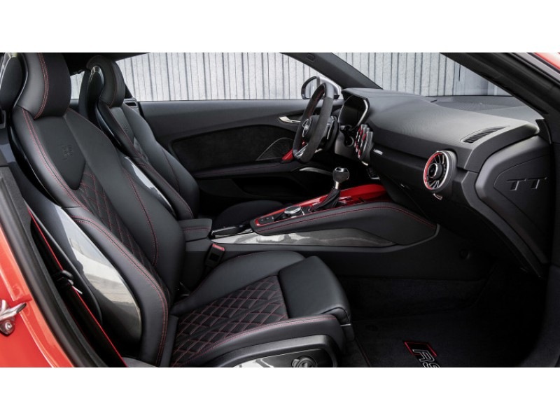 Pregled Audi TT RS modelnega leta 2018
