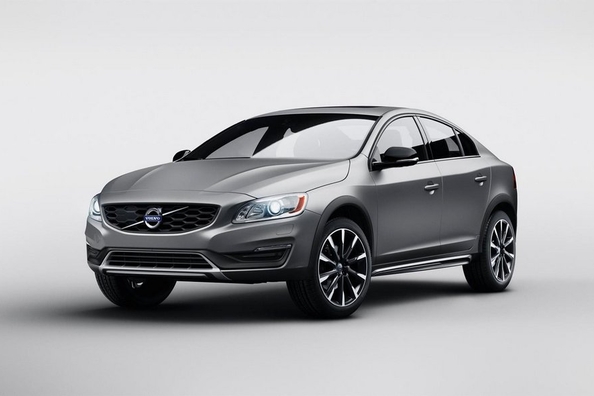 Švedska limuzina Volvo S60 Cross Country z izboljšano prehodnostjo
