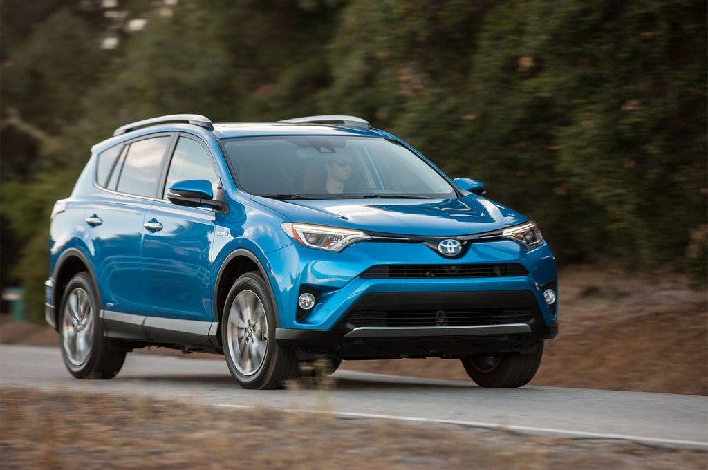 Agresiven in dinamičen križanec Toyota RAV 4