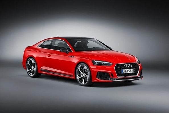 Šport in udobje v novem Audi RS5 Coupe