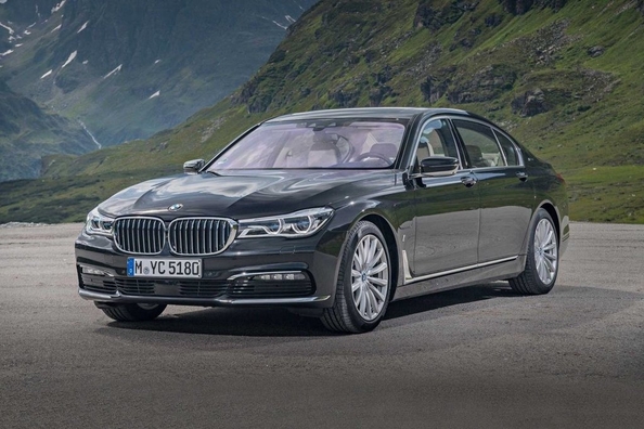 BMW bo 7. serijo dopolnil s hibridnimi modeli