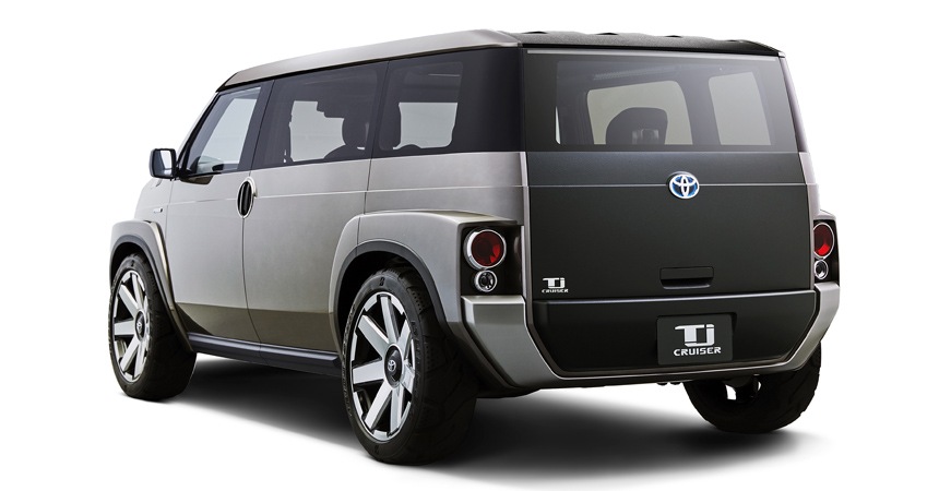 Toyota predstavila mešanico SUV-ja in kombija