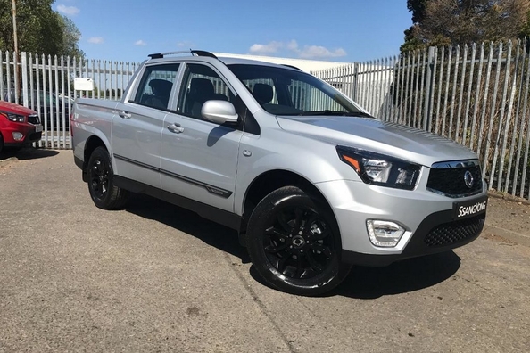 Pregled posodobljenega pickupa SsangYong Musso Fotografija 4