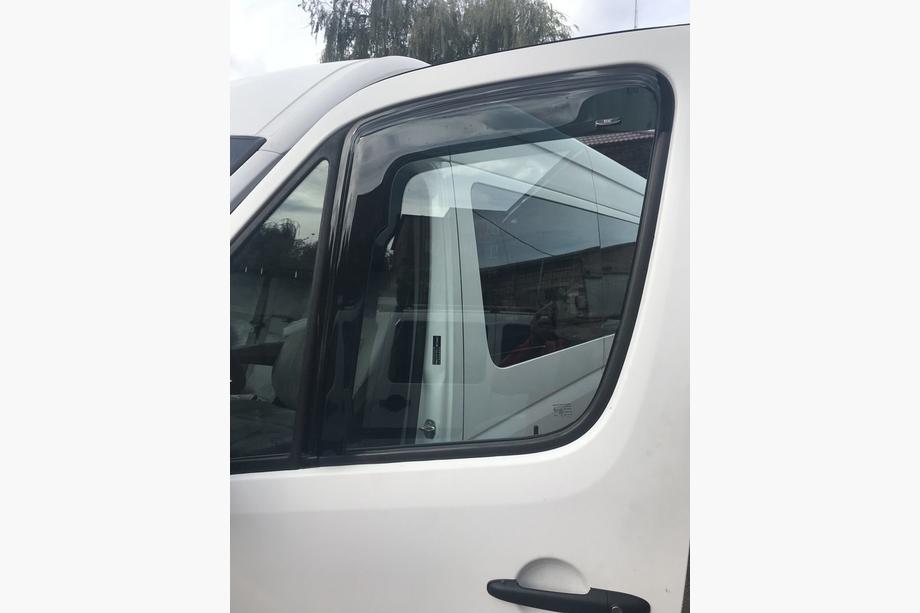 Mercedes Sprinter W906 2006–2018 Lepljeni vetrni deflektorji za okna (2 kos, HIC) Fotografija 11