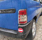 Citroen Berlingo 1996–2008 Okrasni pokrovi zavornih luči (2 kosa, nerjaveče jeklo) Carmos - turško nerjaveče jeklo fotografija 4