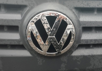 Volkswagen Caddy 2004–2010 Sprednji emblem (original) fotografija 1