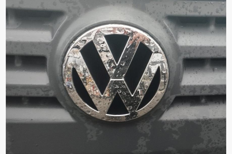 Volkswagen Caddy 2004–2010 Sprednji emblem (original) Image