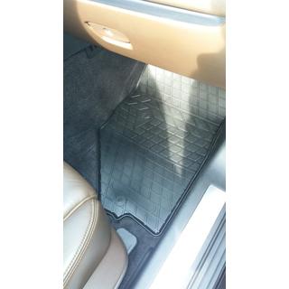 Gumijasti tepihi za potniški prostor (4 kosi, Stingray Premium) Infiniti FX 2008–2012 fotografija 3
