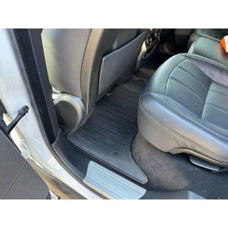 Gumijasti tepihi za potniški prostor (4 kosi, Stingray Premium) fotografija 2