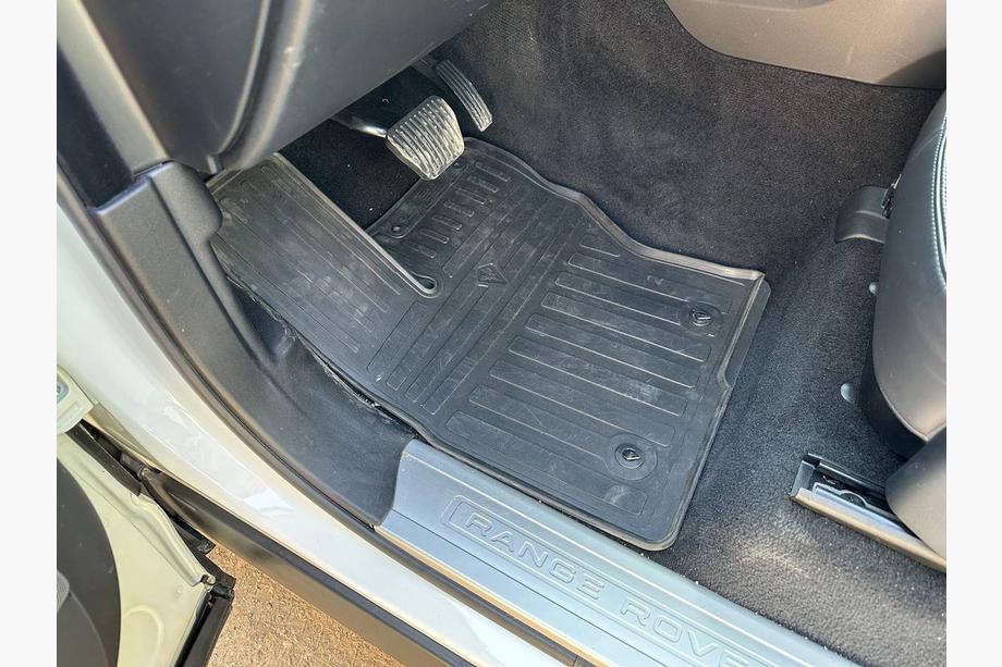 Range Rover Sport 2014–2022 Gumijasti tepihi za potniški prostor (4 kosi, Stingray Premium) Image