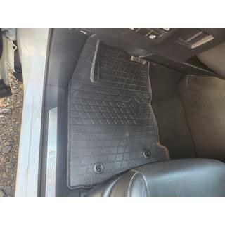 Gumijasti tepihi za potniški prostor (4 kosi, Stingray Premium) fotografija 3