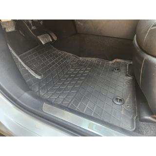Gumijasti tepihi za potniški prostor (4 kosi, Stingray Premium) fotografija 1