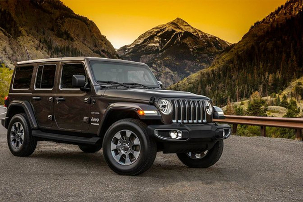 Jeep objavil fotografije notranjosti novega SUV-ja Wrangler