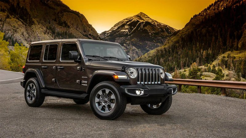 Jeep objavil fotografije notranjosti novega SUV-ja Wrangler