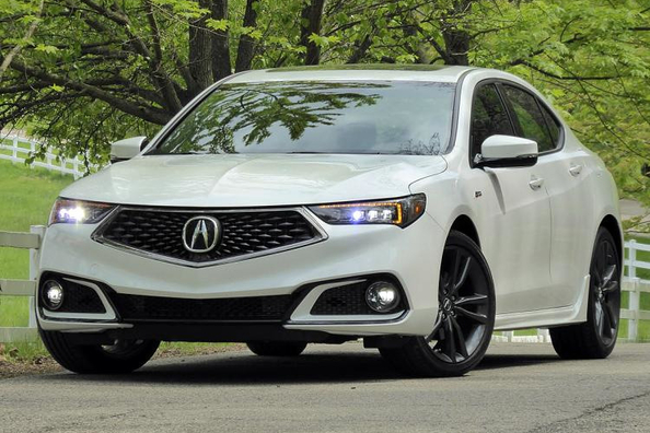 Posodobljena premijska limuzina Acura TLX