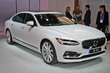 Pregled prenovljene limuzine Volvo S90 fotografija 4