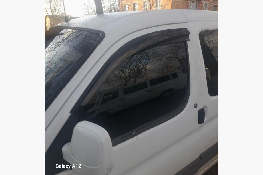 Citroen Berlingo 1996–2008 Vetrni deflektorji oken (2 kos, Sunplex Sport) Fotografija 5