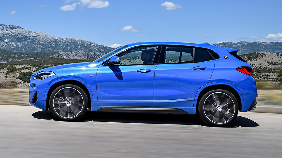 BMW X2 opremljen z novim 300-konjnim motorjem