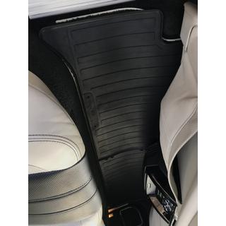 Gumijasti tepihi za potniški prostor (4 kosi, Stingray Premium) Volvo XC70 2007–2013 fotografija 3