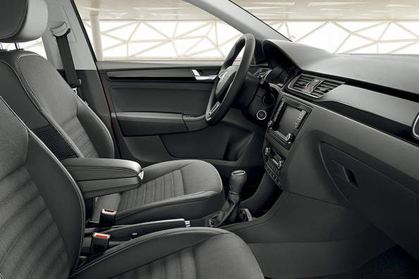 Pregled Skoda Rapid Fotografija 4