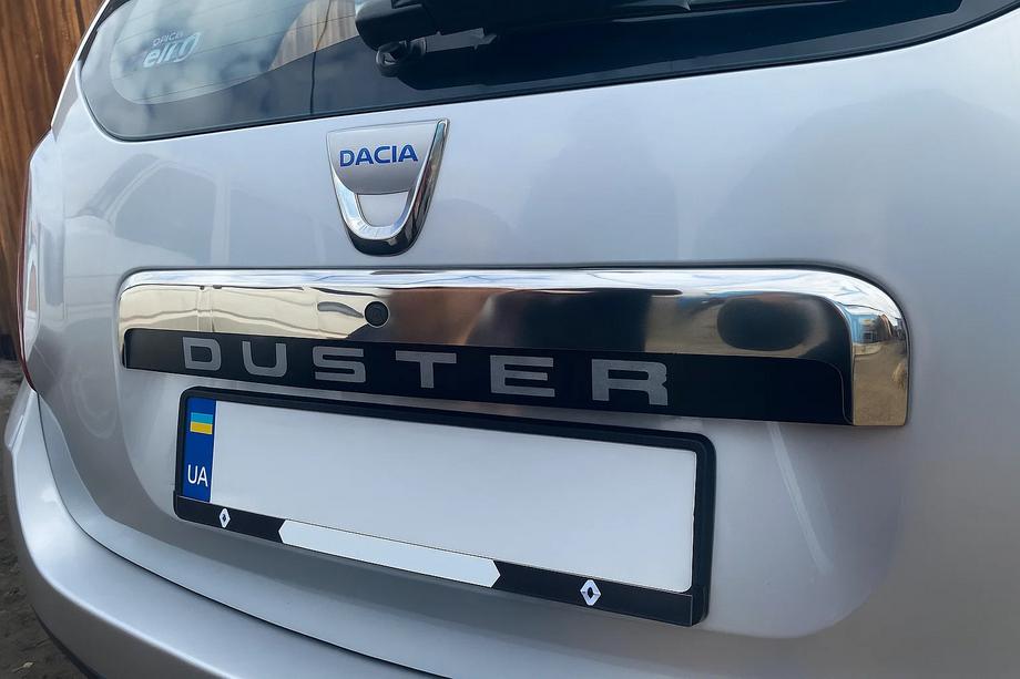 Dacia Duster 2008–2018 Zgornja letev nad registrsko tablico (nerjaveče jeklo) Image