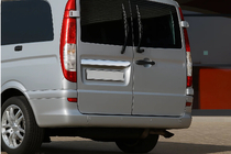 Mercedes Vito W639 2004–2014 Okrasna letev nad registrsko tablico (2-vratna, nerjavno jeklo) fotografija 1