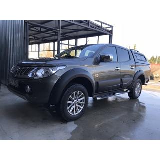 Hardtop (drsna okna) Mitsubishi L200 2015–2024 fotografija 3