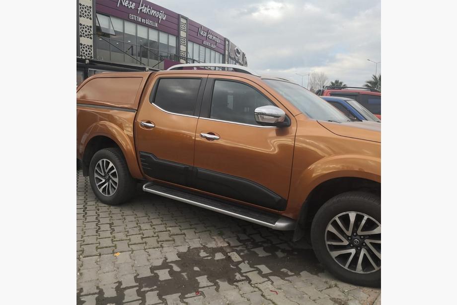 Nissan Navara/NP300 2016– Zaščitne letve za vrata (4 kosi, ABS) Image