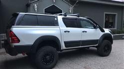 Toyota Hilux 2015– Razširitve kolesnih lokov (2015–2020, ABS, pritrjene z vijaki) fotografija 13