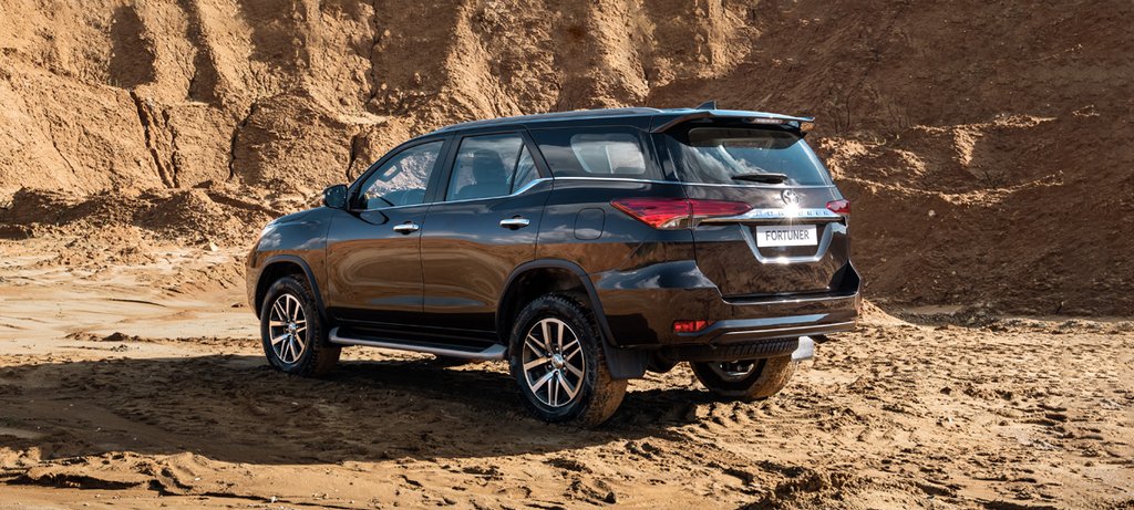 Pregled 7-sedežnega SUV-ja Toyota Fortuner