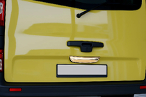 Renault Trafic 2001–2015 Kromirana letev nad registrsko tablico (1-vratna, spodnja, nerjavno jeklo) Brez napisa, Carmos – turško jeklo fotografija 1