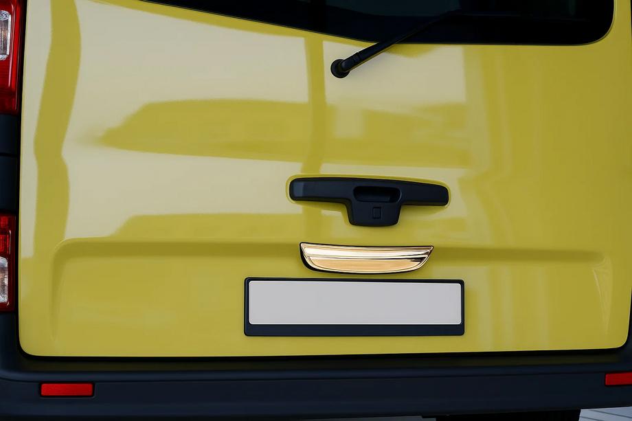 Renault Trafic 2001–2015 Kromirana letev nad registrsko tablico (1-vratna, spodnja, nerjavno jeklo) Brez napisa, Carmos – turško jeklo Image