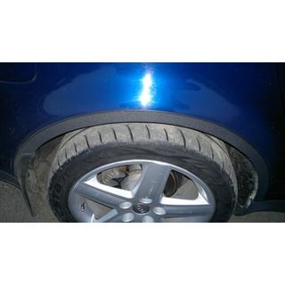 Obrobe kolotekov (4 kosi, črne) Audi A6 C5 2001–2004 fotografija 3