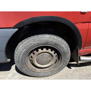 Obrobe kolotekov (4 kosi, črne) Mercedes Vito W638 1996–2003 fotografija 4