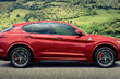 Pregled crossoverja Alfa Romeo Stelvio fotografija 2