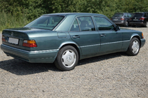 Mercedes E-class W124 1984–1997 Obloge kolotekov 1989-1995 (4 kosi, nerjaveče jeklo) fotografija 1